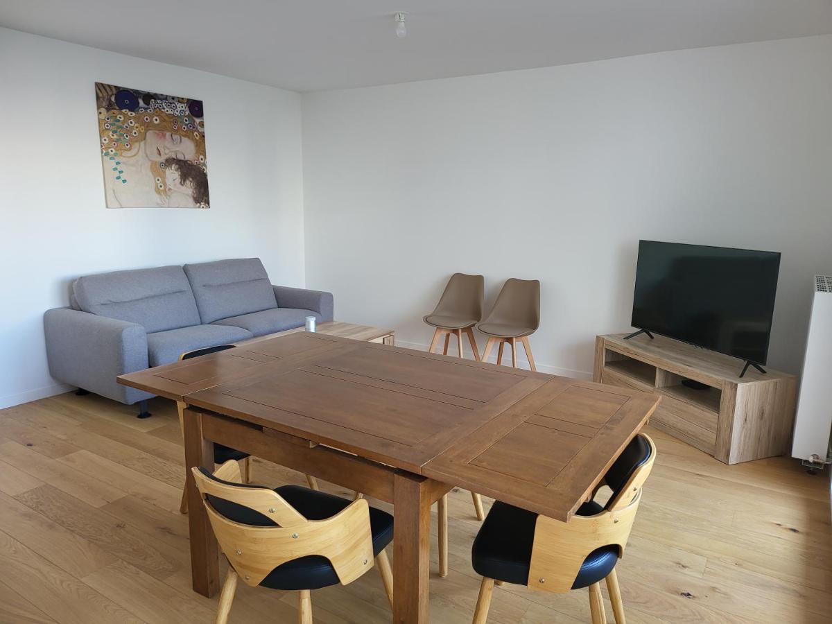 Superbe Appartement A 3Min A Pieds De La Gare 쉐시 외부 사진