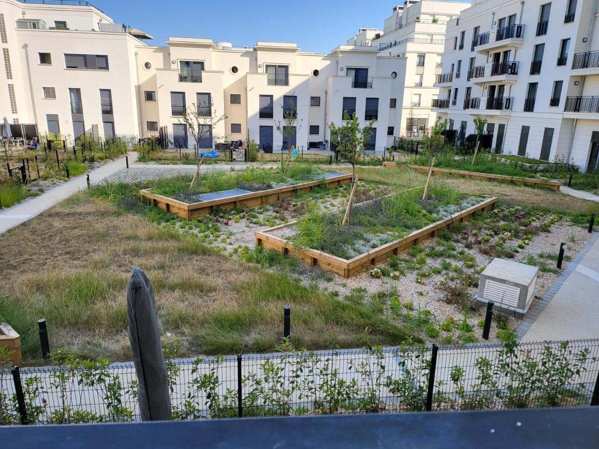 Superbe Appartement A 3Min A Pieds De La Gare 쉐시 외부 사진