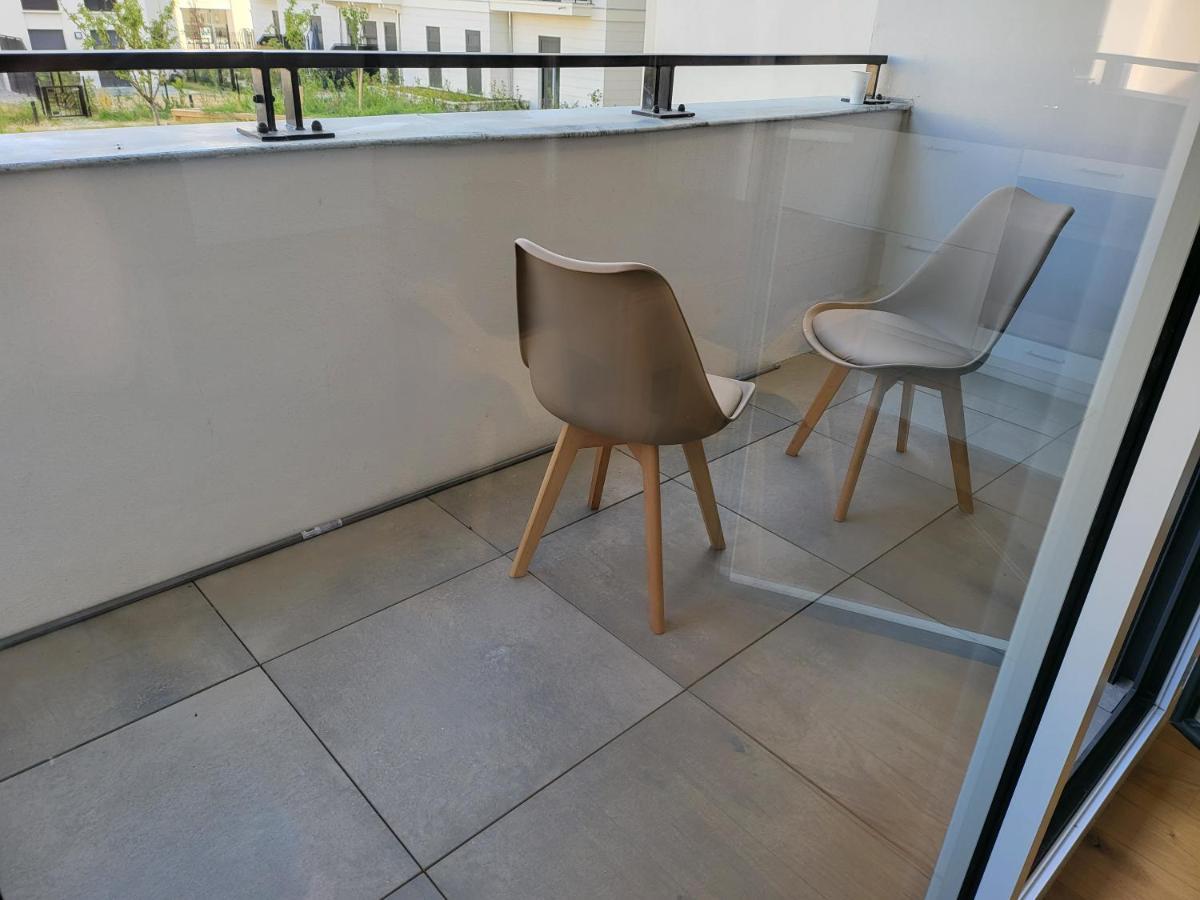 Superbe Appartement A 3Min A Pieds De La Gare 쉐시 외부 사진